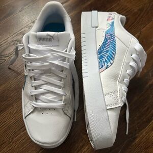 Puma Women's White Sneakers Jada Island 9